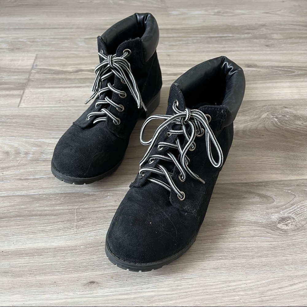 Black Boots